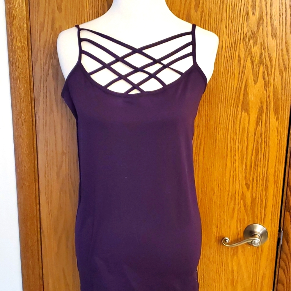 ZENANA OUTFITTERS CAMI PURPLE CRISS CROSS FRONT SKINNY STRAPS 2X/3X